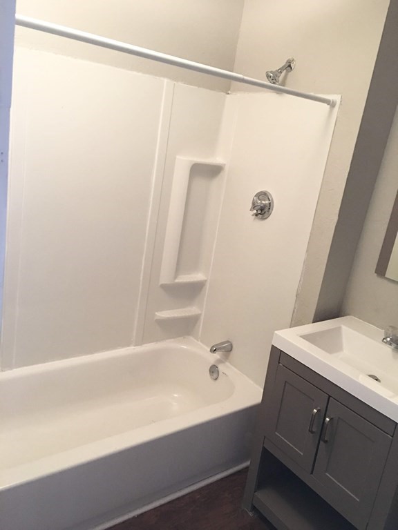 2 Holland Road Worcester, MA 01603 - Photo 12 of 41 Gallery Image 12