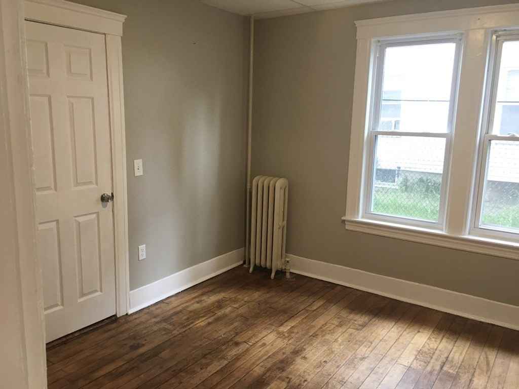 2 Holland Road Worcester, MA 01603 - Photo 13 of 41 Gallery Image 13