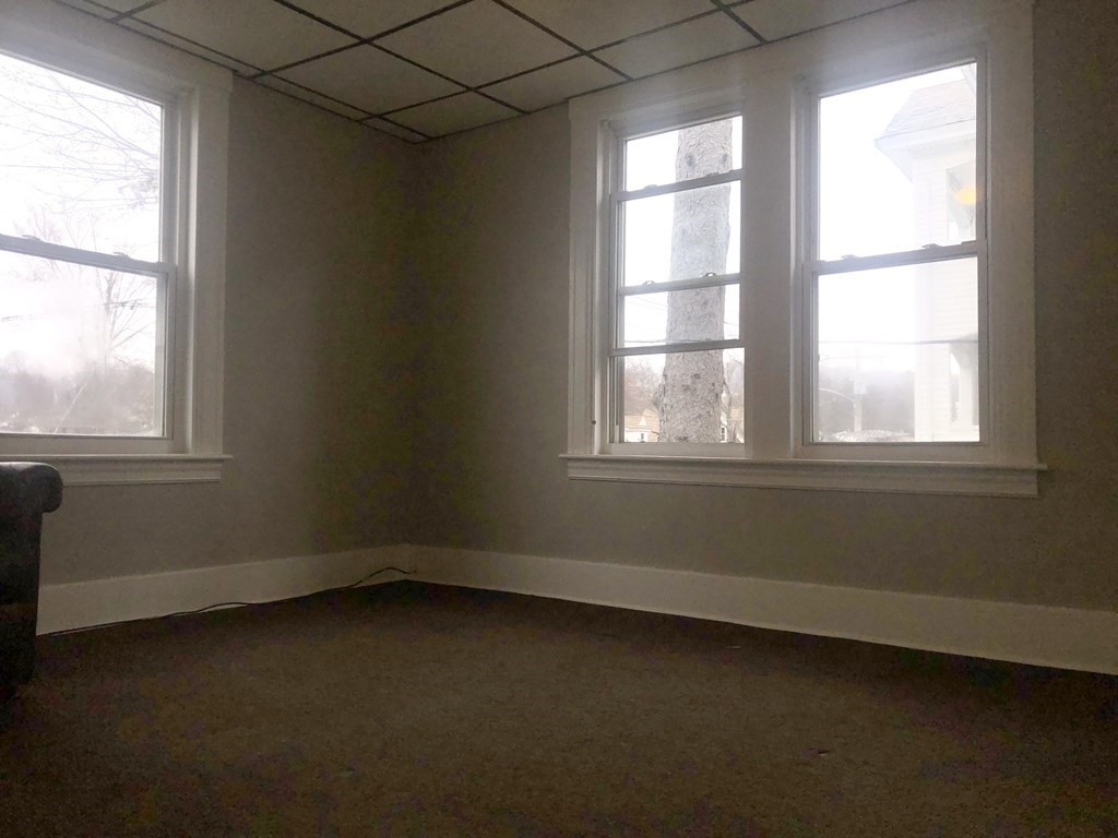 2 Holland Road Worcester, MA 01603 - Photo 20 of 41 Gallery Image 20