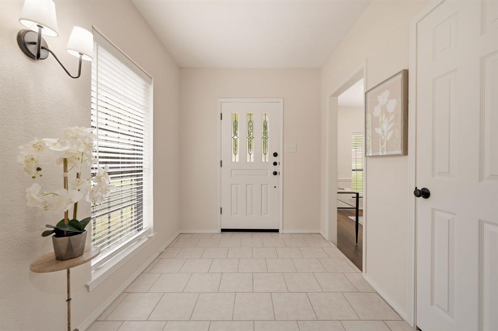 1805 Renfro Road Colleyville, TX 76034 - Photo 4 of 40 Entrance foyer