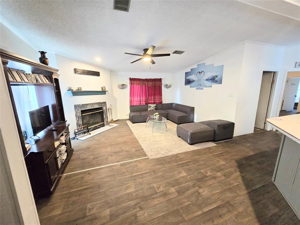 813 West 12th Street Cameron, TX 76520 - Photo 11 of 31