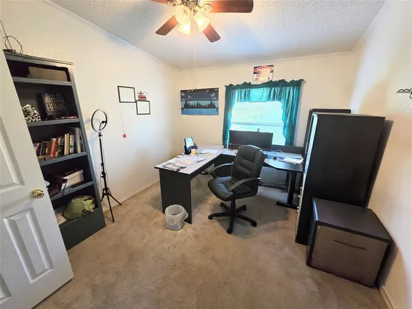 $180,000 | 813 West 12th Street, Cameron, TX 76520