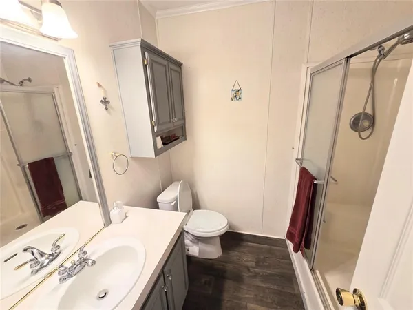 $180,000 | 813 West 12th Street, Cameron, TX 76520