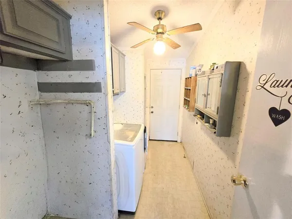 $180,000 | 813 West 12th Street, Cameron, TX 76520