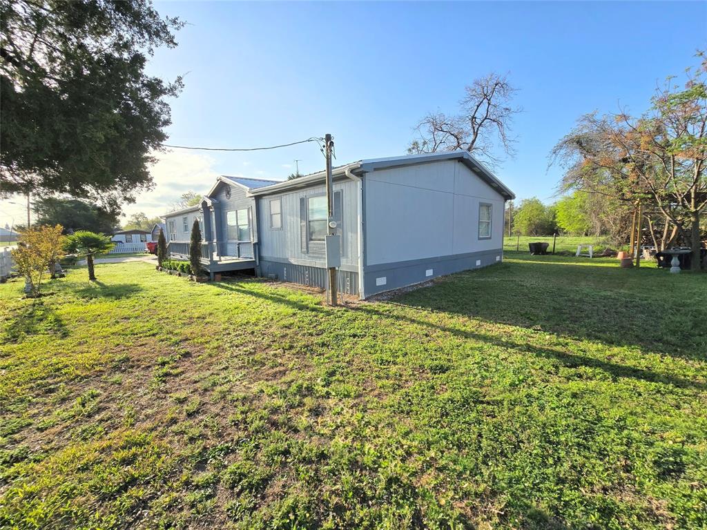 813 West 12th Street Cameron, TX 76520 - Photo 28 of 31