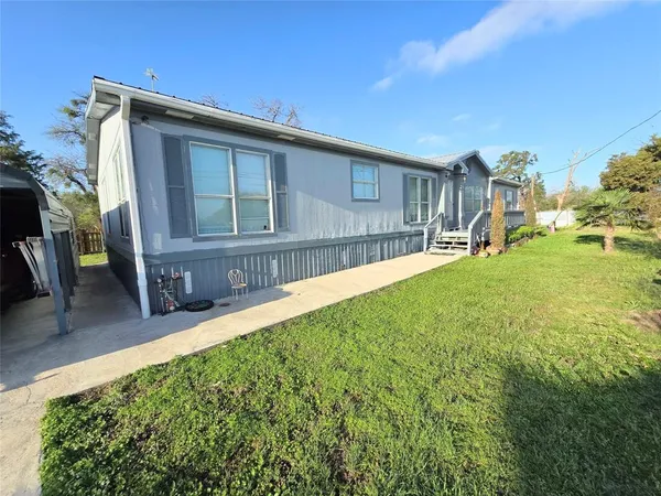 $180,000 | 813 West 12th Street, Cameron, TX 76520