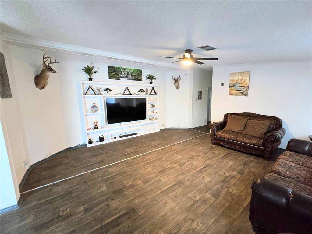 813 West 12th Street Cameron, TX 76520 - Photo 3 of 31