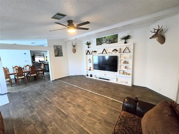 $180,000 | 813 West 12th Street, Cameron, TX 76520