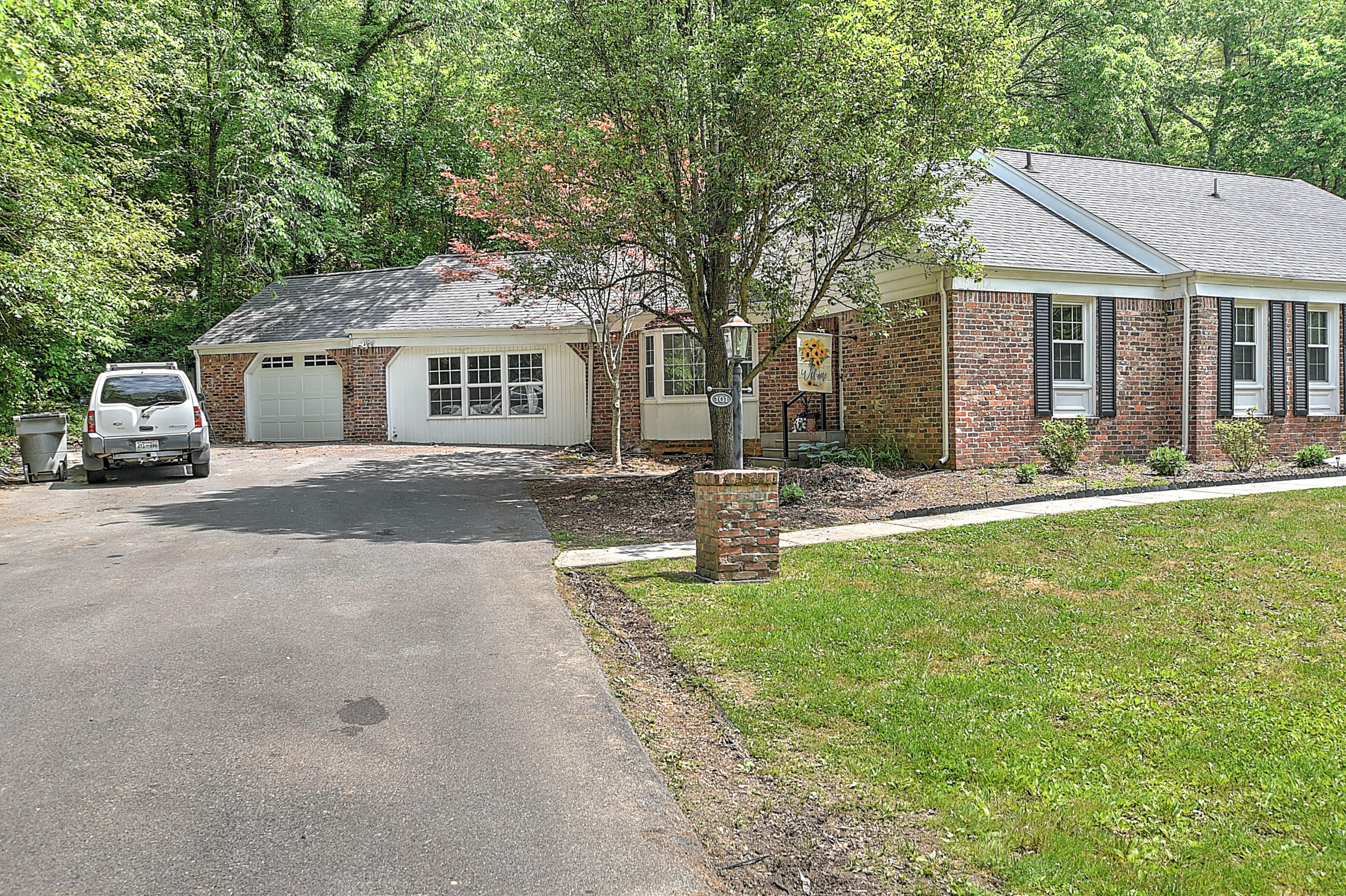 101 Wonder Valley Road Bristol, TN 37620 - Photo 3 of 49 101 Wonder Valley Rd