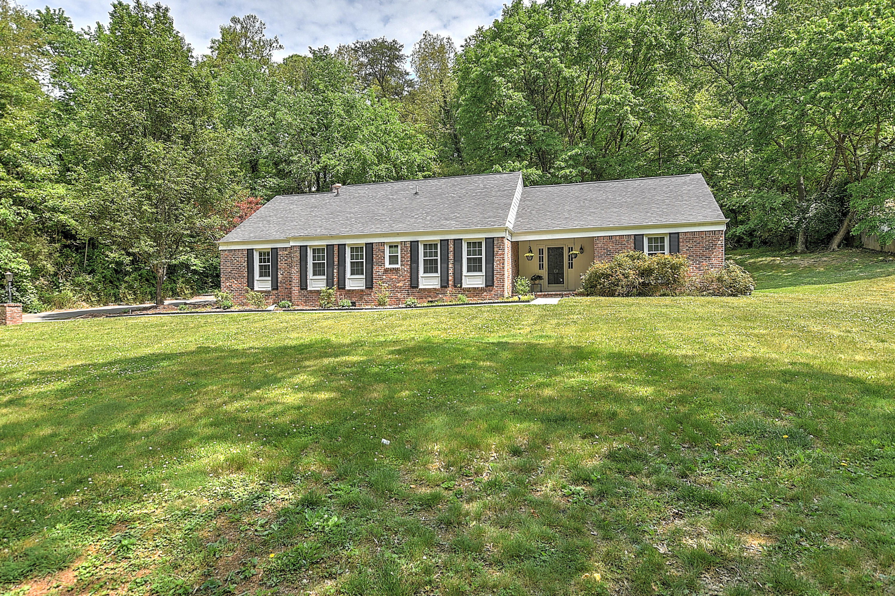 101 Wonder Valley Road Bristol, TN 37620 - Photo 38 of 49 101 Wonder Valley Rd