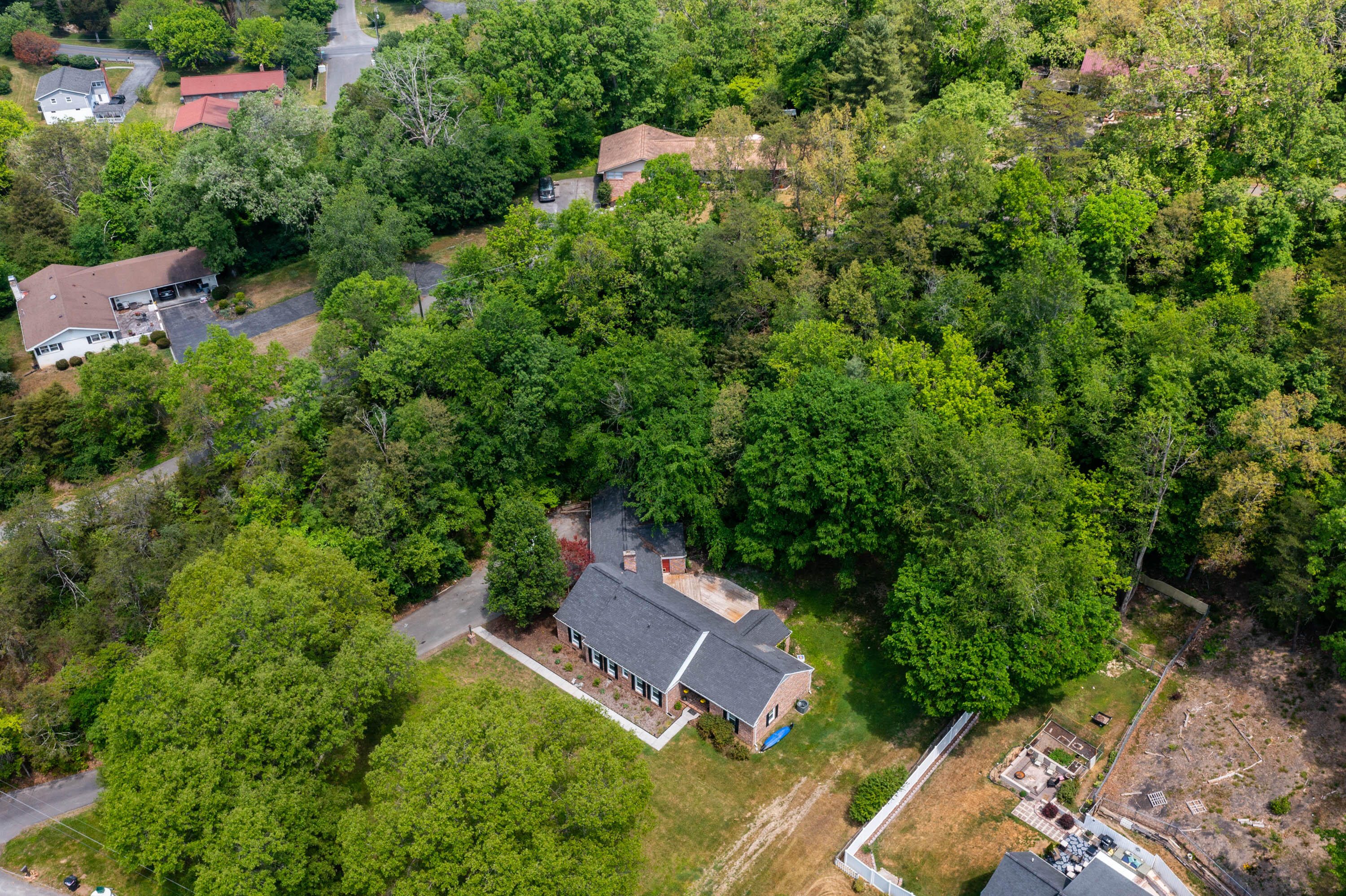 101 Wonder Valley Road Bristol, TN 37620 - Photo 40 of 49 101 Wonder Valley Rd