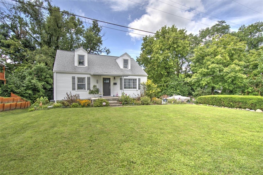 2105 West Waggoner Street Decatur, IL 62526 - Photo 2 of 31 Gallery Image 2
