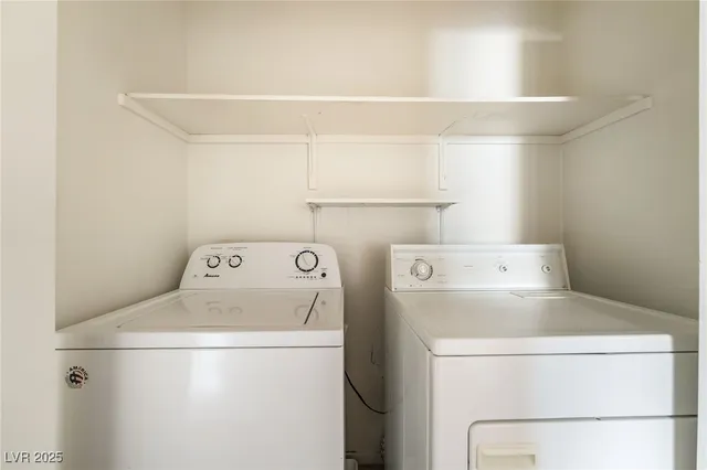 $1,950 | 11000 Vallerosa Street, Las Vegas, NV 89141