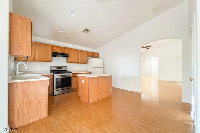 $1,950 | 11000 Vallerosa Street, Las Vegas, NV 89141