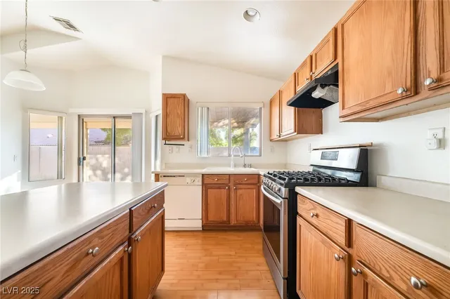 $1,950 | 11000 Vallerosa Street, Las Vegas, NV 89141