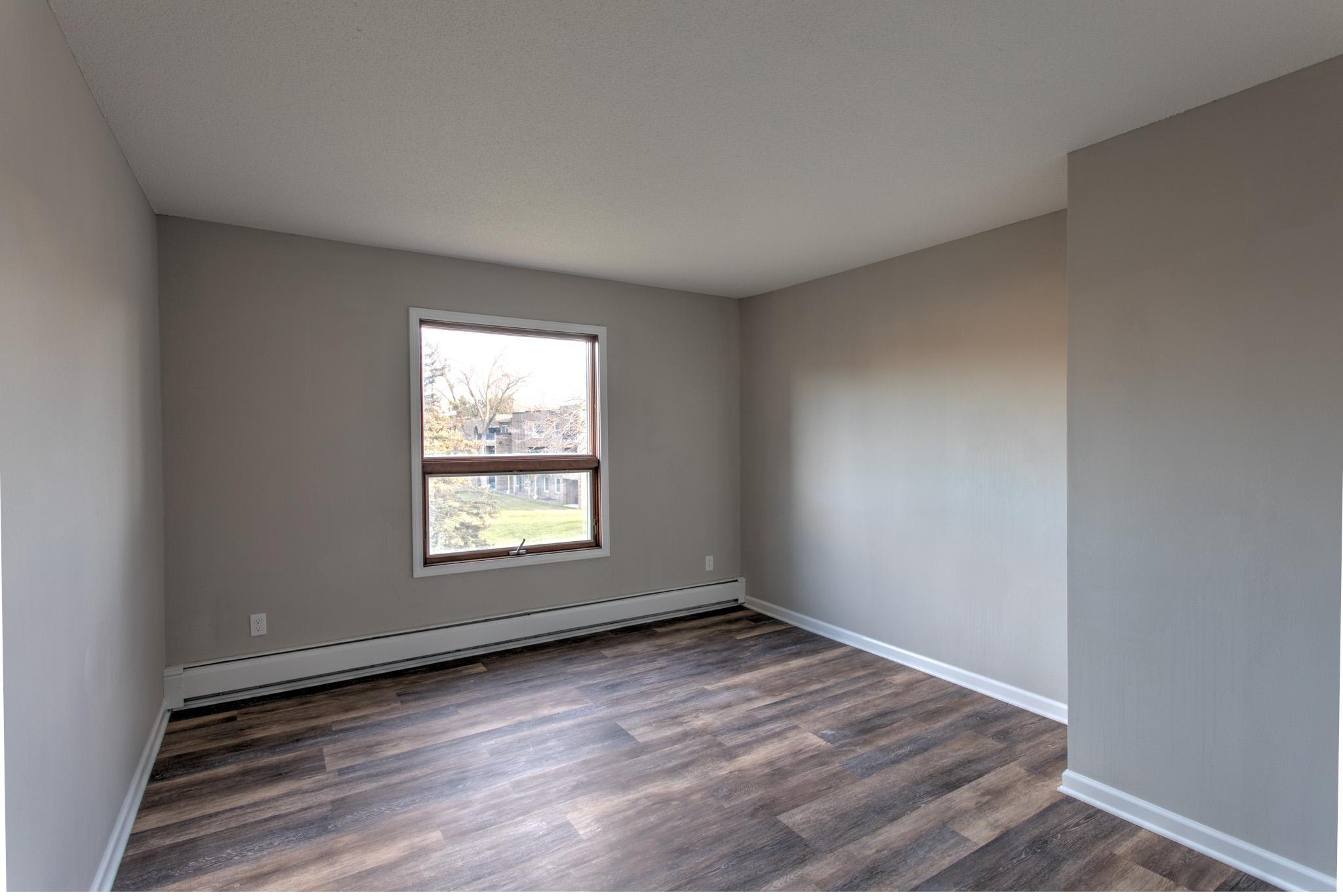 2240 Midland Grove Road, Unit 301 Roseville, MN 55113 - Photo 13 of 20 Gallery Image 13