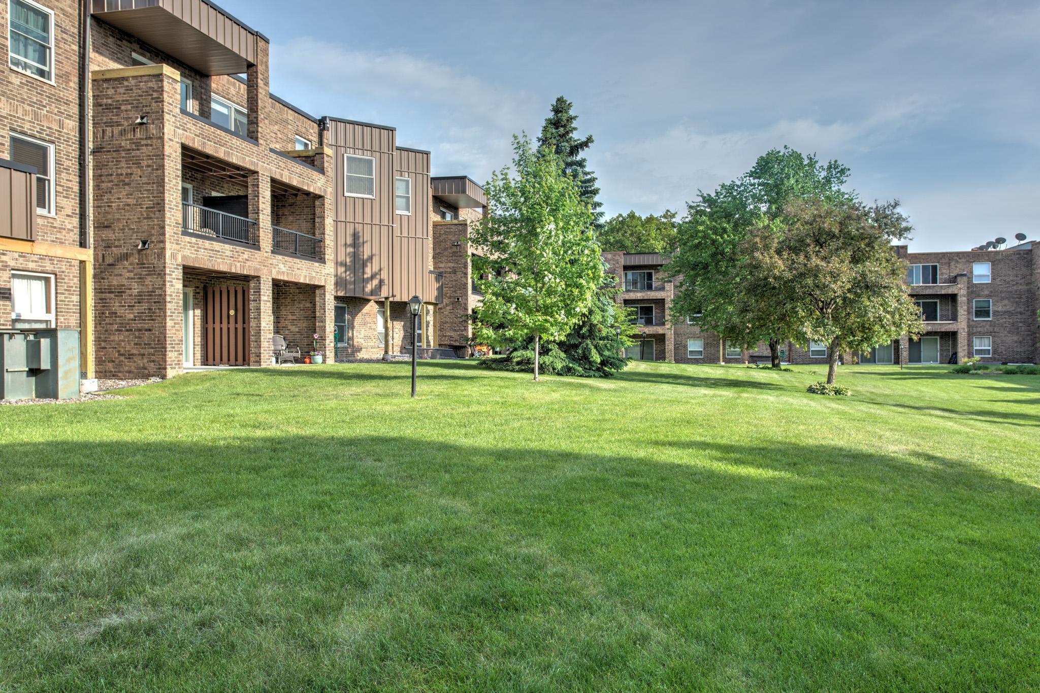 2240 Midland Grove Road, Unit 301 Roseville, MN 55113 - Photo 15 of 20 Gallery Image 15