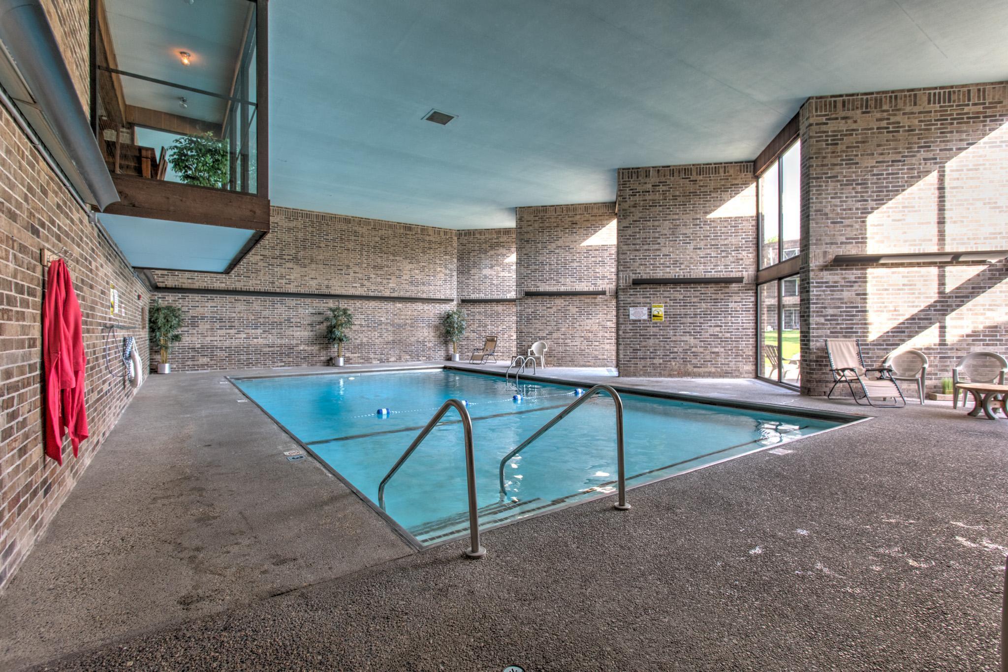 2240 Midland Grove Road, Unit 301 Roseville, MN 55113 - Photo 18 of 20 Gallery Image 18