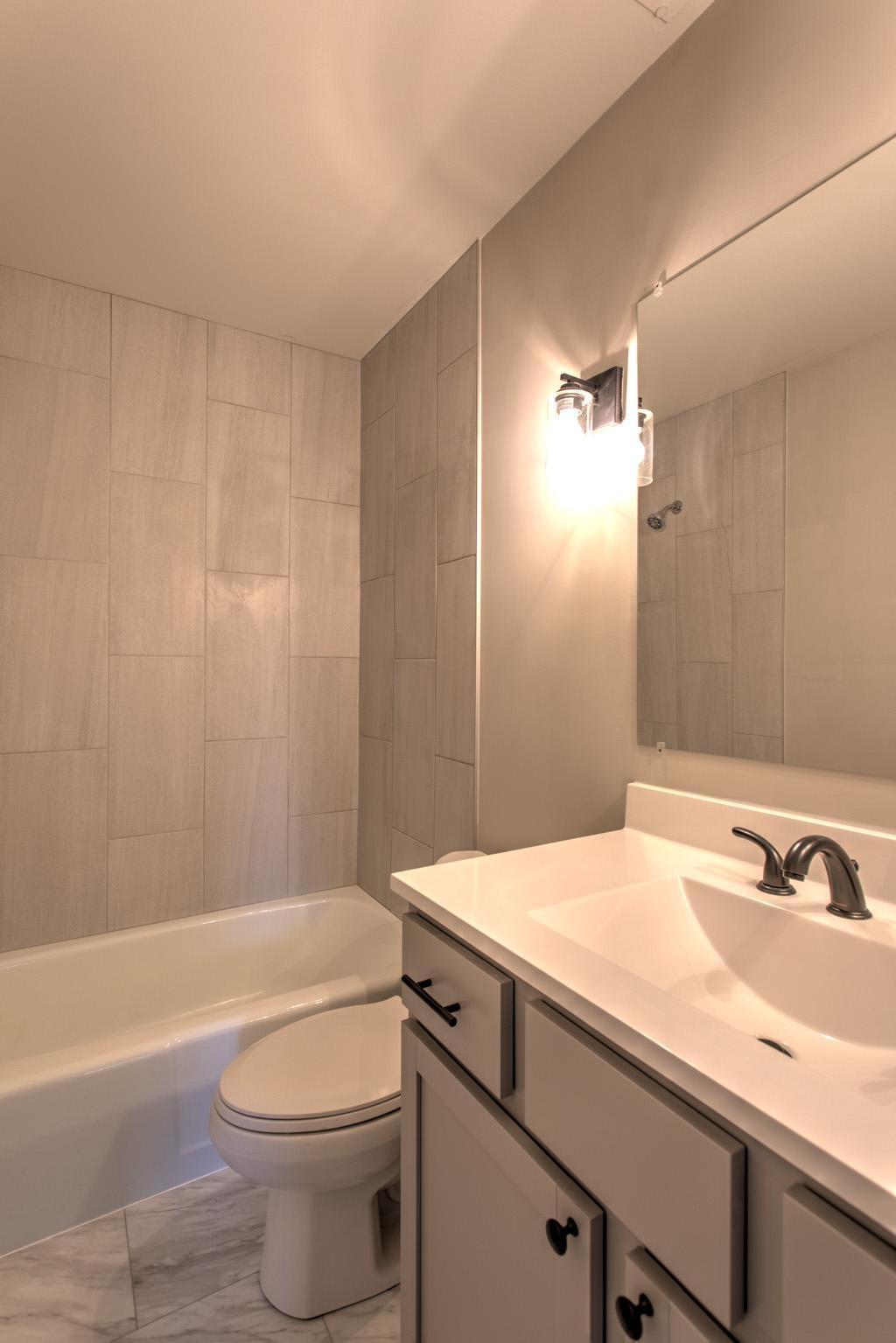 2240 Midland Grove Road, Unit 301 Roseville, MN 55113 - Photo 9 of 20 Gallery Image 9