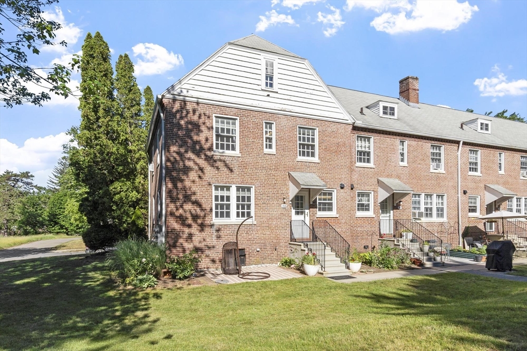 18 Bates Street, Unit E Devens, MA 01434 - Photo 3 of 29