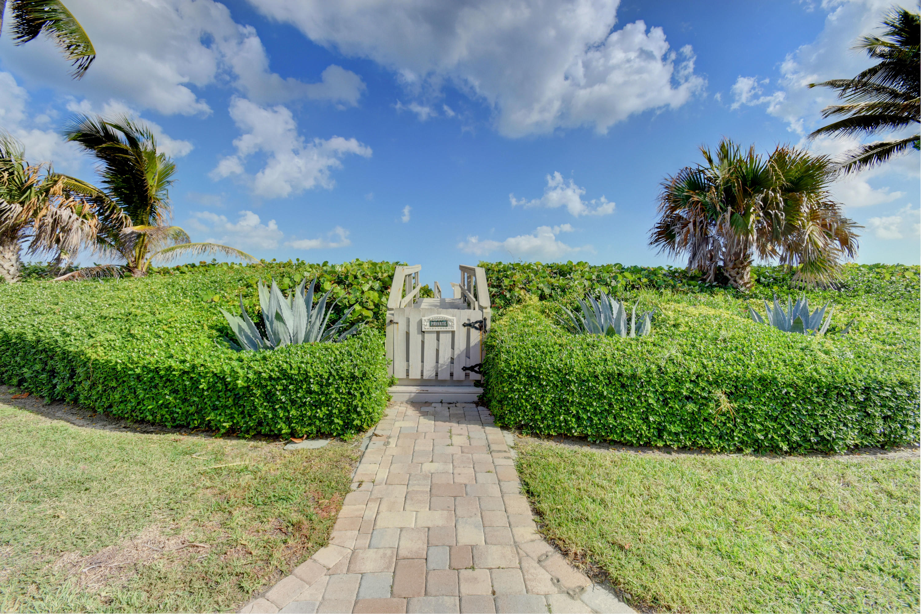 5500 Old Ocean Boulevard, Unit 202 Ocean Ridge, FL 33435 - Photo 34 of 43 39_z (7)
