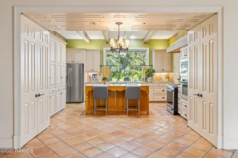 $1,295,000 | 104 Ducharme Court, Lafayette, LA 70503