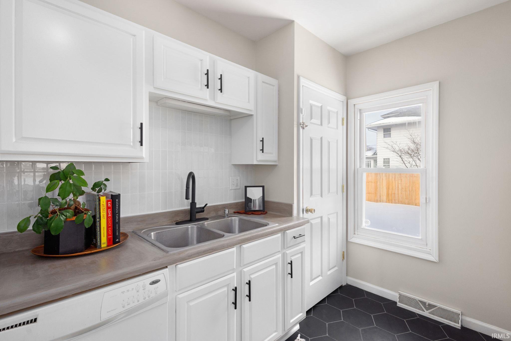 1016 Division Street Mishawaka, IN 46545 - Photo 35 of 35