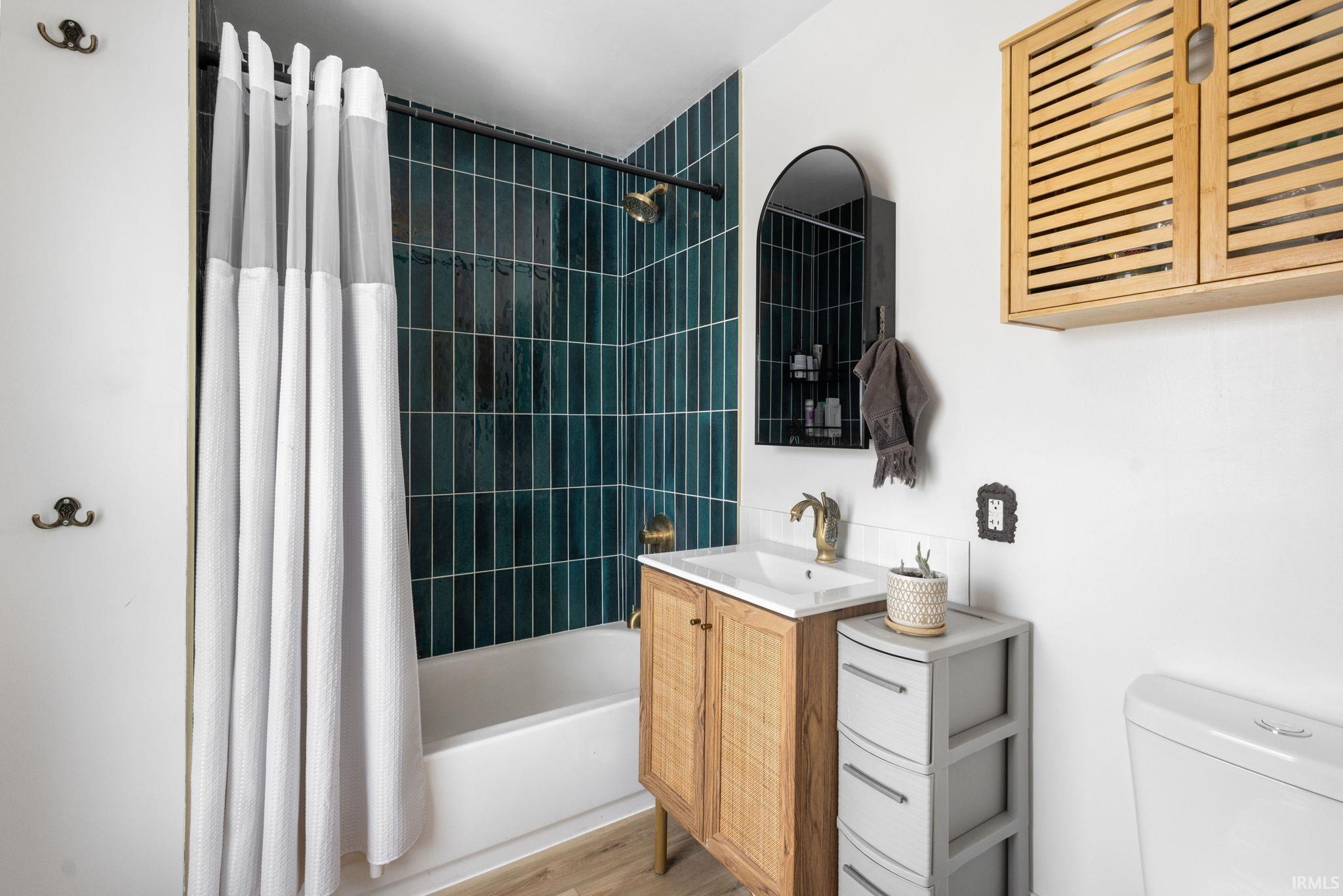 1016 Division Street Mishawaka, IN 46545 - Photo 4 of 35