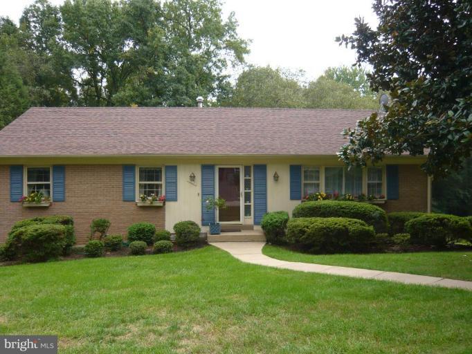 1701 Courtland Road Alexandria, VA 22306 - Photo 1 of 23 Exterior (Main)