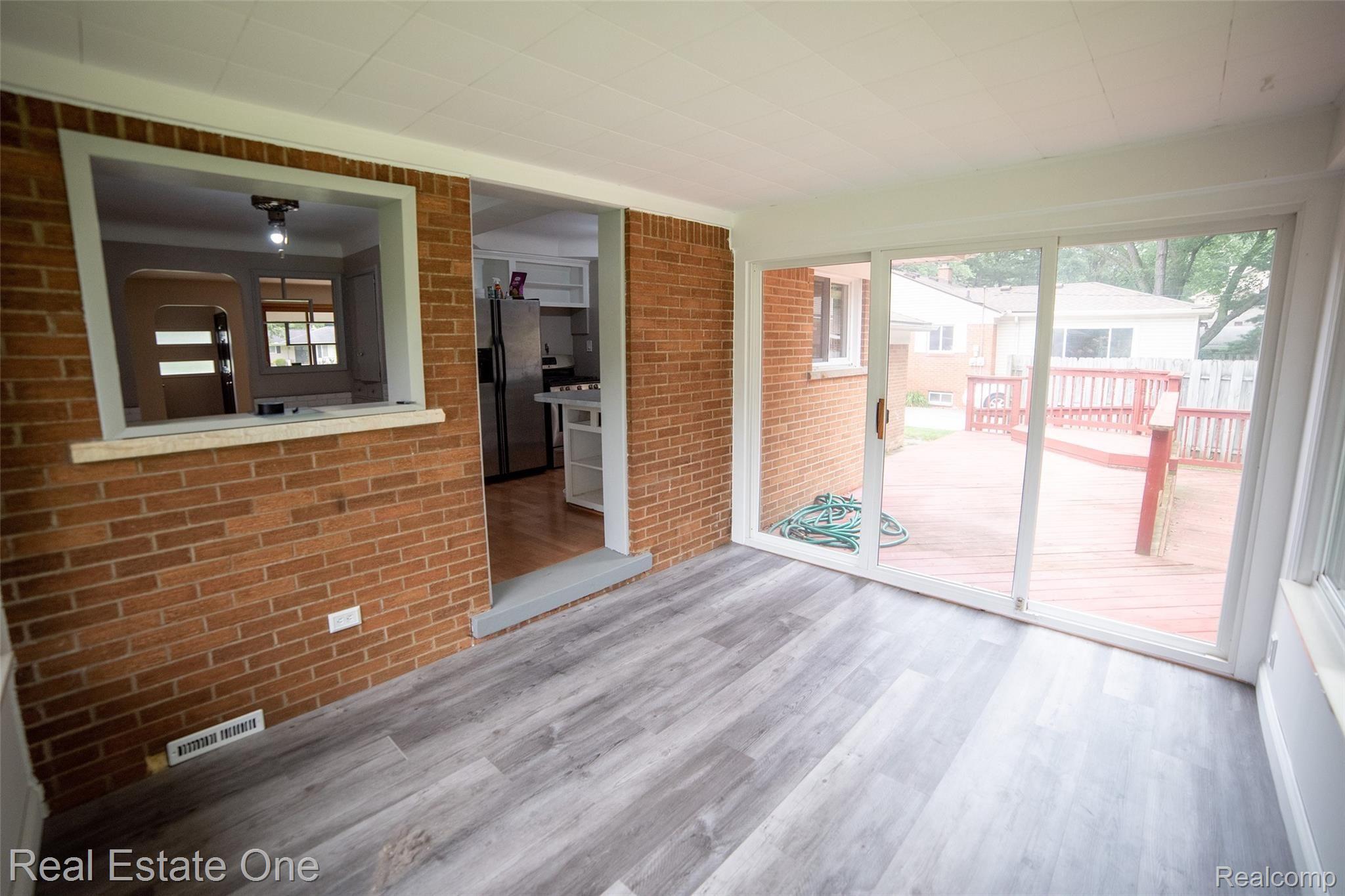 5325 Jamestown Road Utica, MI 48317 - Photo 15 of 32 5325 Jamestown-16.jpg