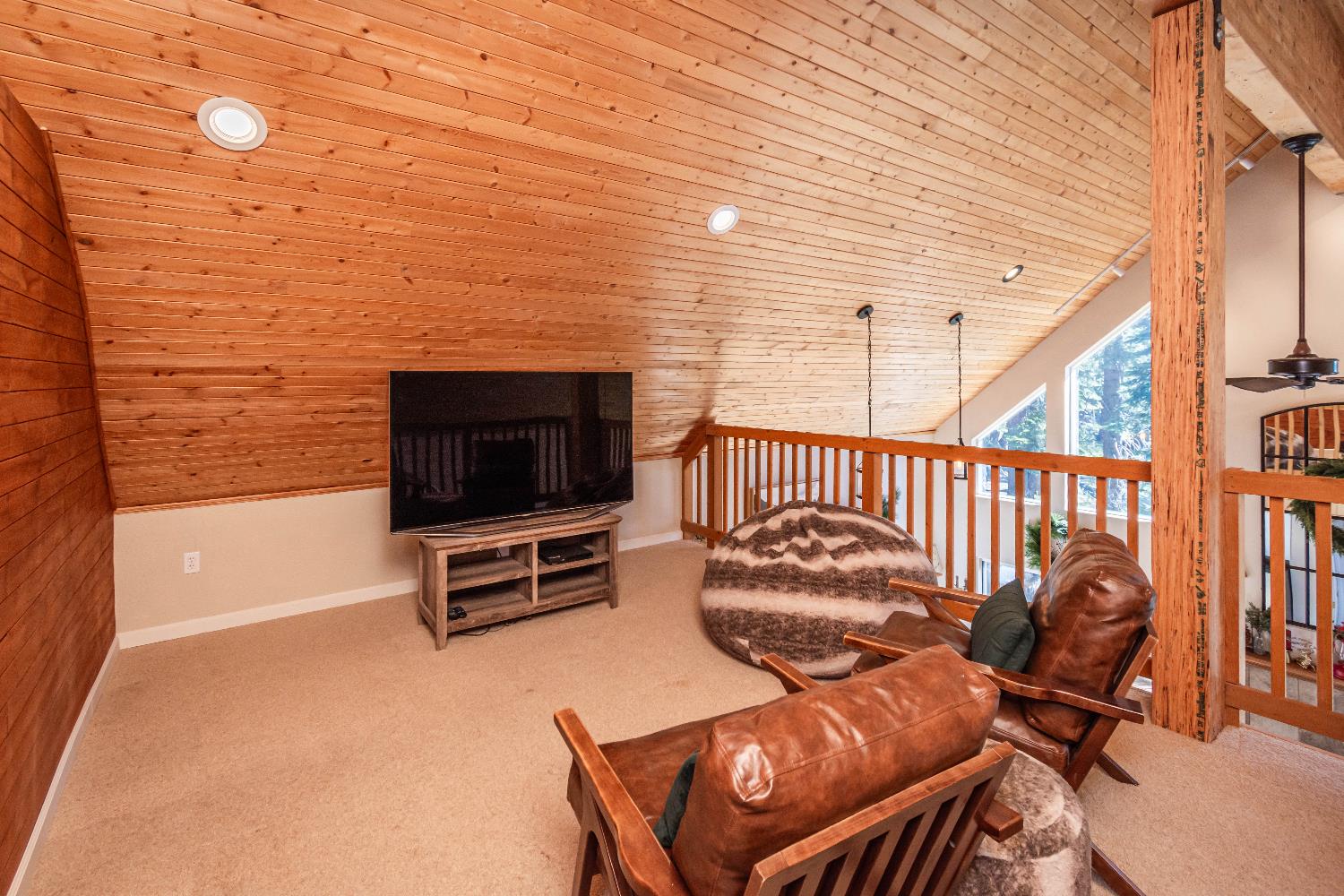 1070 Mountain View Road Arnold, CA 95223 - Photo 78 of 99 a view of a livingroom with furniture