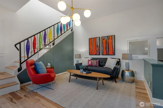 $1,250,000 | 2540 1st Avenue West, Seattle, WA 98119