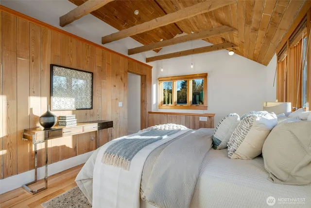 $1,250,000 | 2540 1st Avenue West, Seattle, WA 98119