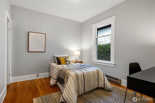 $1,250,000 | 2540 1st Avenue West, Seattle, WA 98119