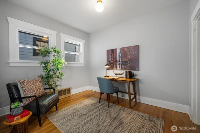 $1,250,000 | 2540 1st Avenue West, Seattle, WA 98119