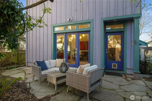 $1,250,000 | 2540 1st Avenue West, Seattle, WA 98119