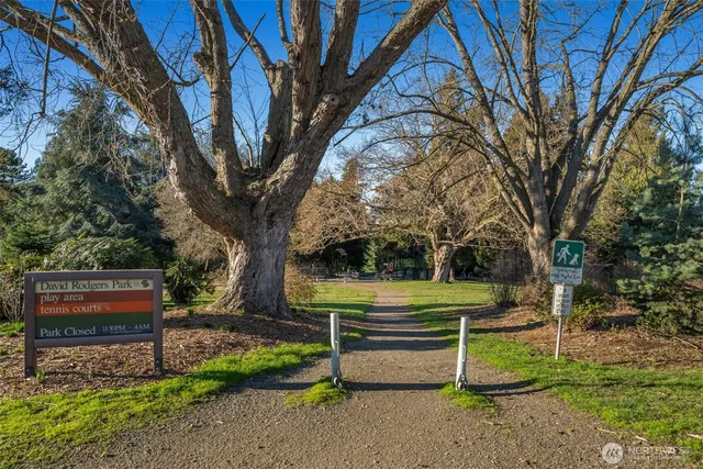 $1,250,000 | 2540 1st Avenue West, Seattle, WA 98119