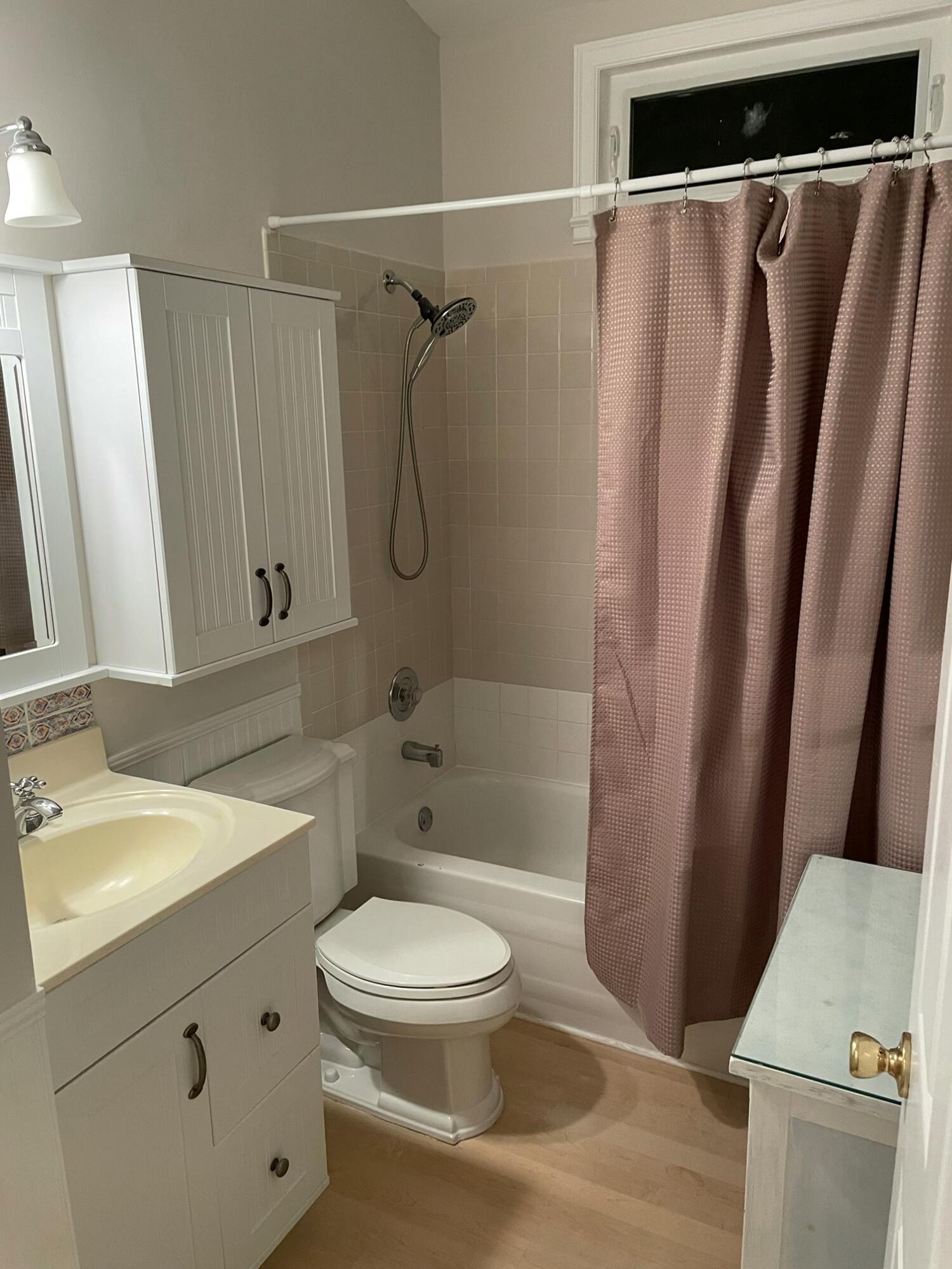 232 Maplecrest Circle Jupiter, FL 33458 - Photo 8 of 9 008.jpg