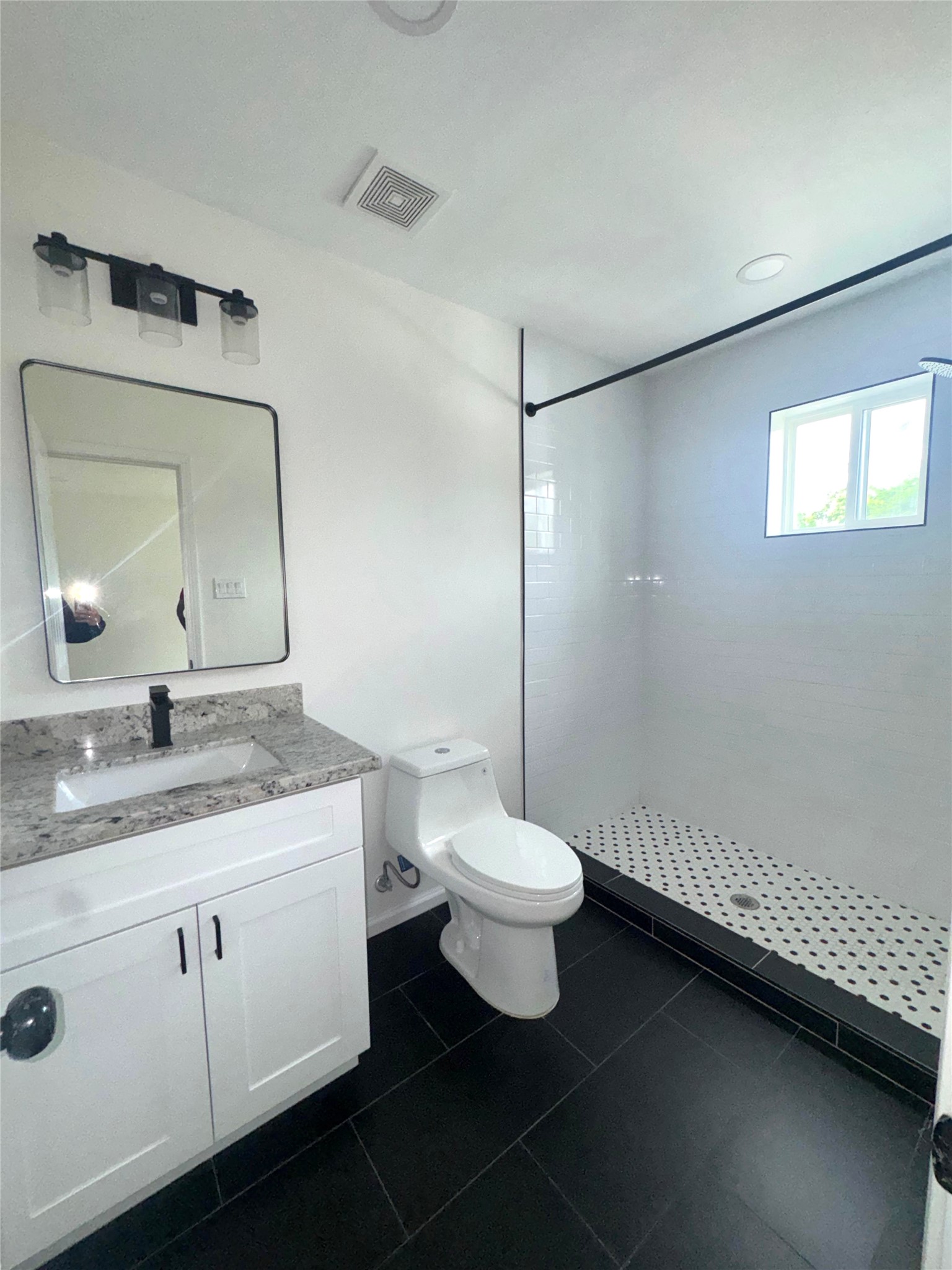 9911 Porto Rico Road, Unit B Houston, TX 77041 - Photo 9 of 13 Gallery Image 9