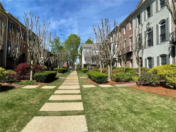 $3,050 | 131 West Ridge Way, Roswell, GA 30076