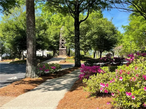 $3,050 | 131 West Ridge Way, Roswell, GA 30076