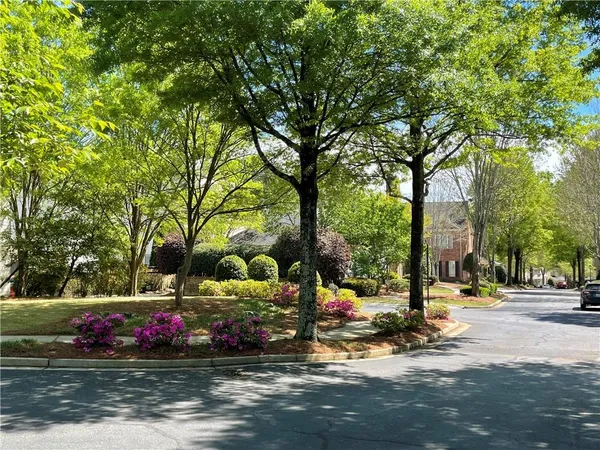 $3,050 | 131 West Ridge Way, Roswell, GA 30076