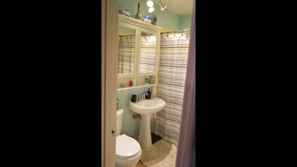 $349,900 | 806 South Oak Street, West Chicago, IL 60185