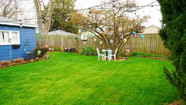 $349,900 | 806 South Oak Street, West Chicago, IL 60185