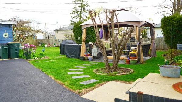 $349,900 | 806 South Oak Street, West Chicago, IL 60185