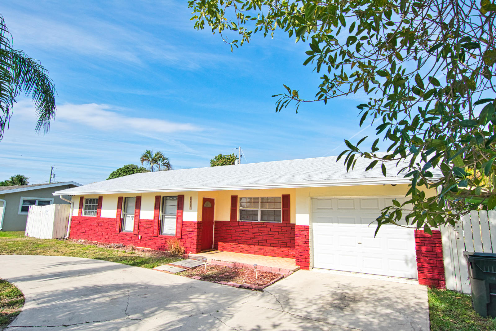 243 Northwest 11th Street Boca Raton, FL 33432 - Photo 5 of 23 DSC_0261