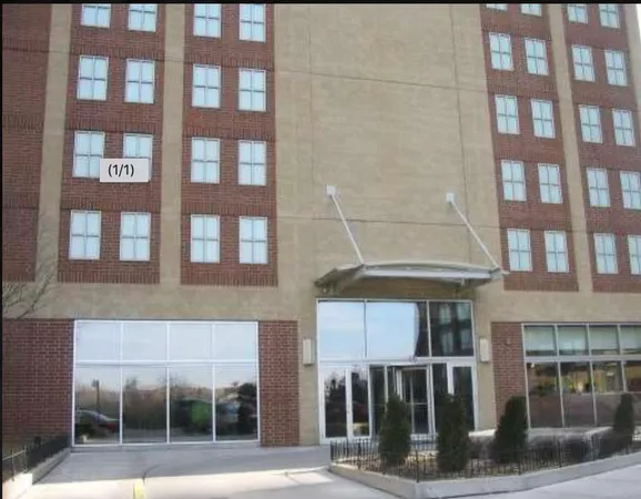 $3,200 | 645 North Kingsbury Street, Unit 906, Chicago, IL 60654