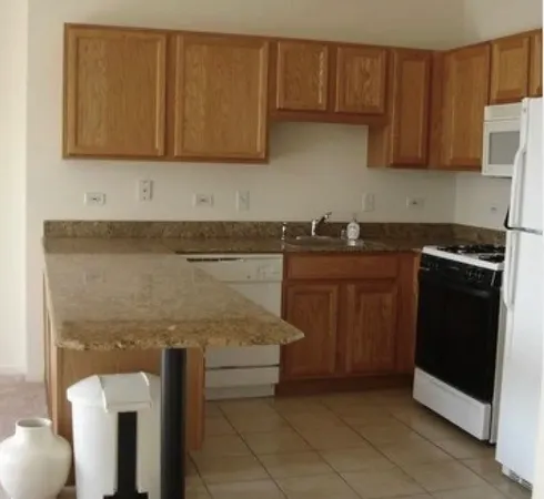 $3,200 | 645 North Kingsbury Street, Unit 906, Chicago, IL 60654