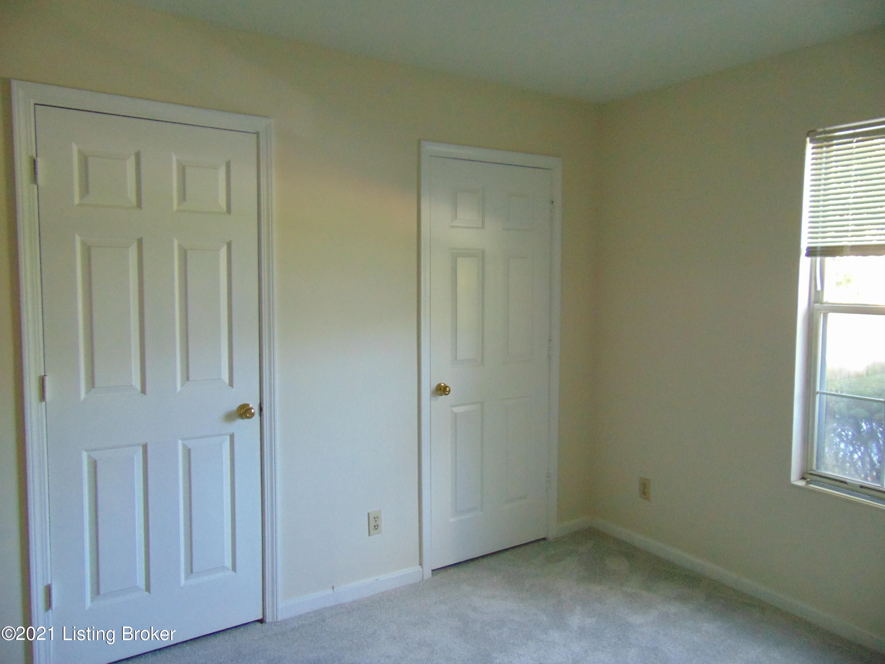 410 Mockingbird Valley Road, Unit 2 Louisville, KY 40207 - Photo 7 of 13 DSC00957 (1)