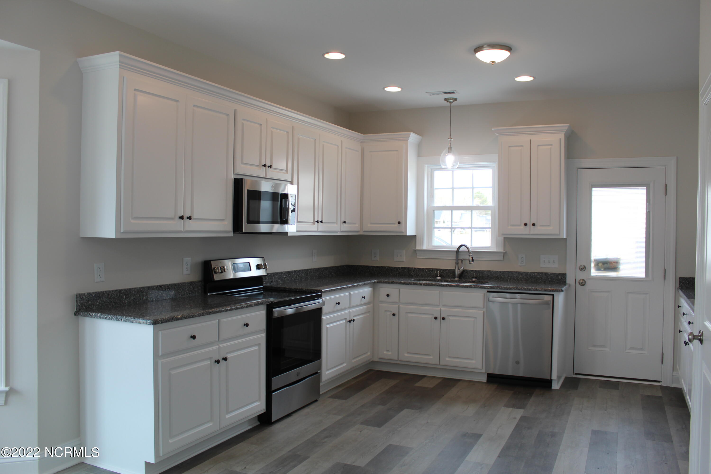 7200 Silverleaf Road Rocky Mount, NC 27804 - Photo 2 of 18 IMG_1582